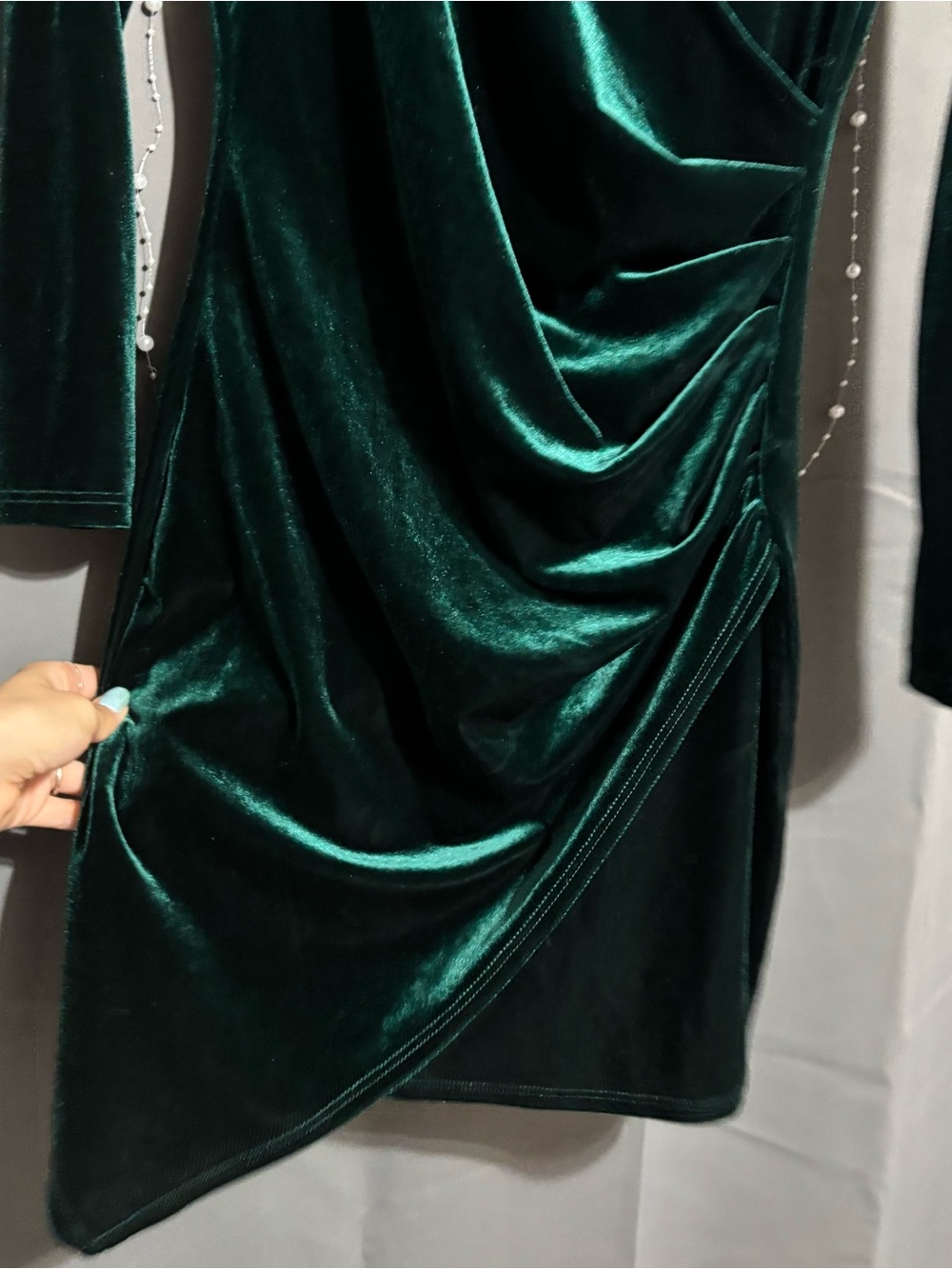 Misty Rose velvet bodycon mini dress - Picture 3 of 5